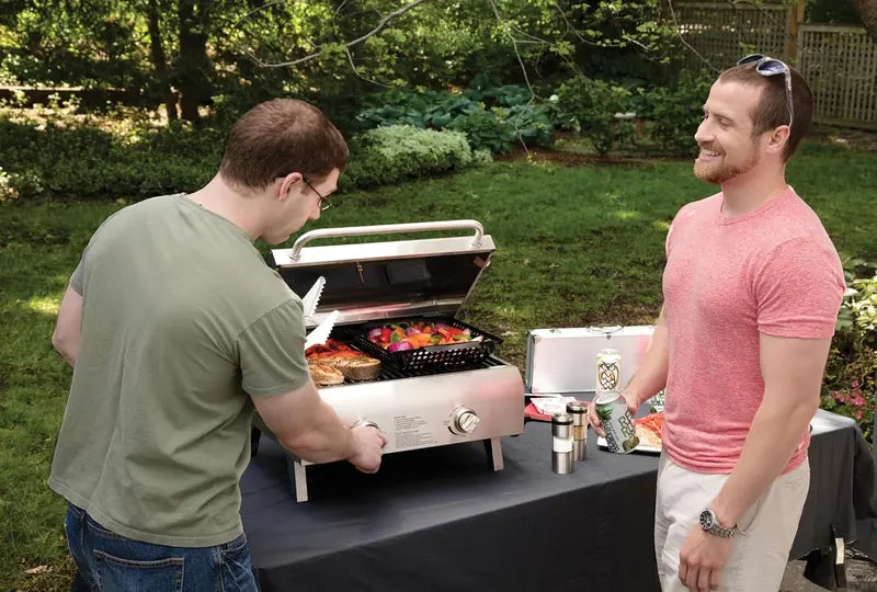 Cuisinart Chef  Style Portable Propane Grill  Stainless Steel Tabletop Gas Grill (20,000 BTU)