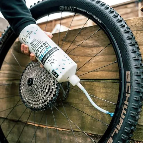Peaty's Holeshot Biofibre Tubeless Tire Sealant – Fast Puncture Repair, 6mm, Biodegradable, 1L, MTB/Road/Gravel