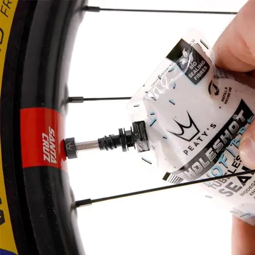 Peaty's Holeshot Biofibre Tubeless Tire Sealant – Fast Puncture Repair, 6mm, Biodegradable, 1L, MTB/Road/Gravel